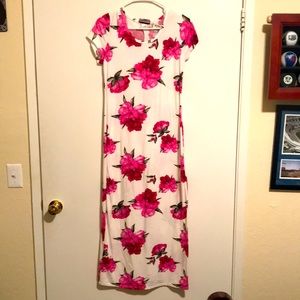Floral white maxi dress never worn